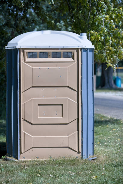Porta potty delivery and setup in Harper, TX